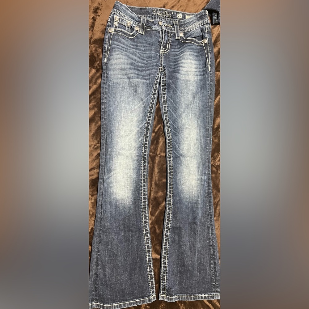 Miss Me Signature Boot Cut. Size 25